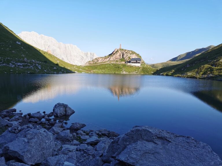 lago volaia e wolayerseehutte